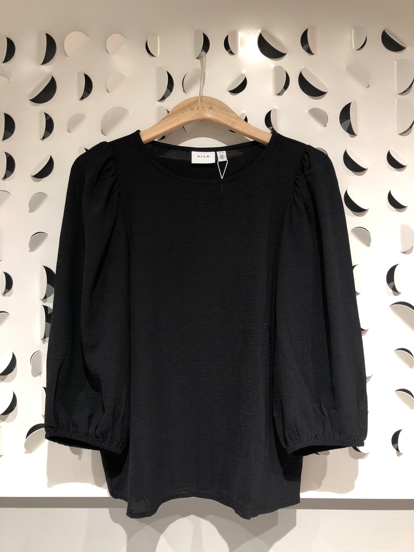 VISURASHIL T-shirts & Tops - Black